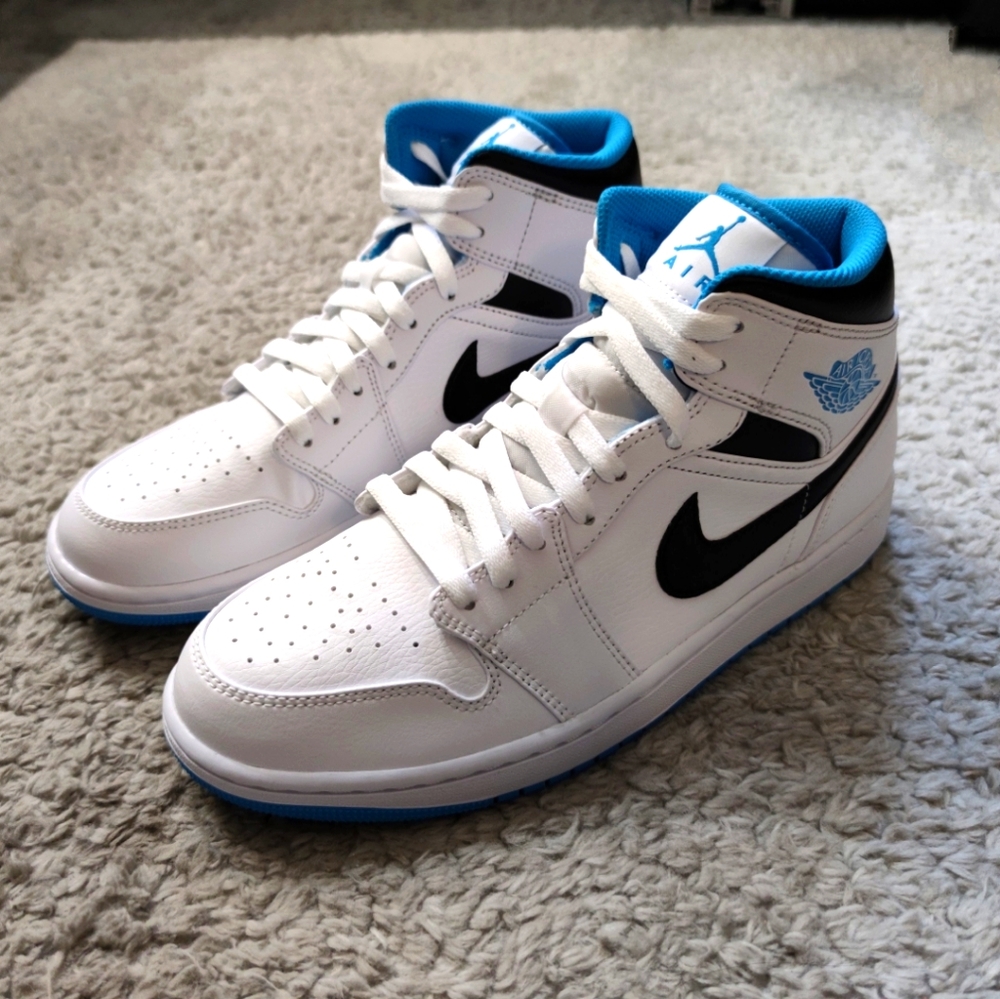 Jordan1 mid Laser blue